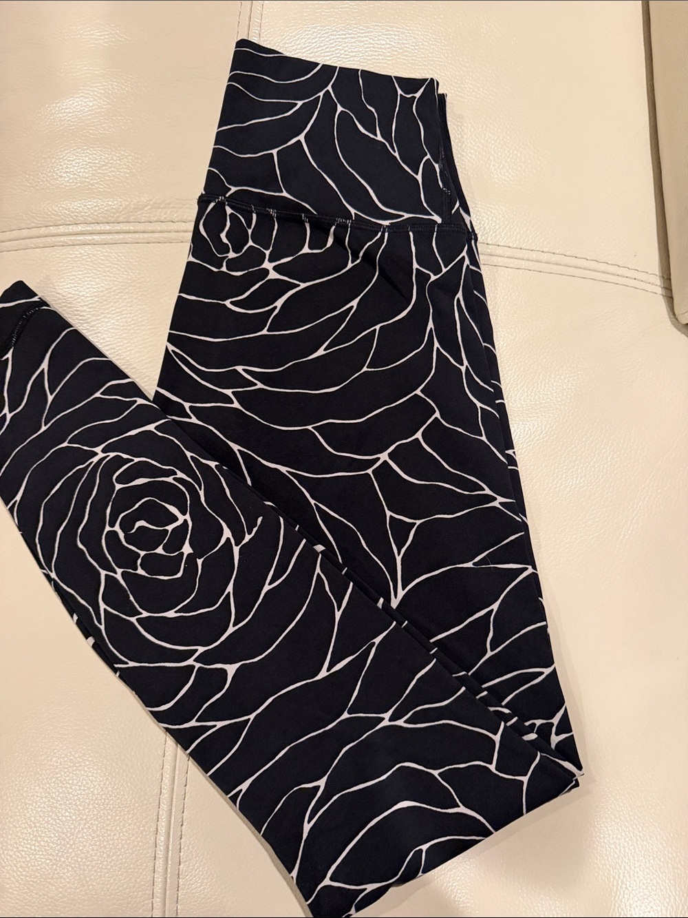 lululemon athletica Black & White Floral Print Leggings